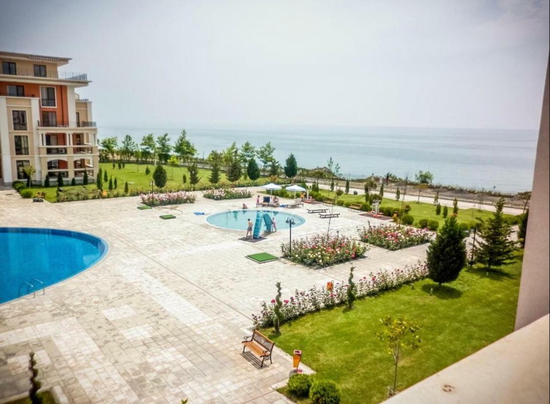 Apartment In Prestige Fort Beach Sveti Vlas Εξωτερικό φωτογραφία