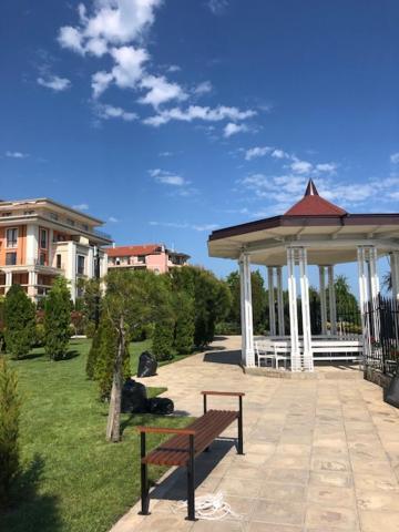 Apartment In Prestige Fort Beach Sveti Vlas Εξωτερικό φωτογραφία