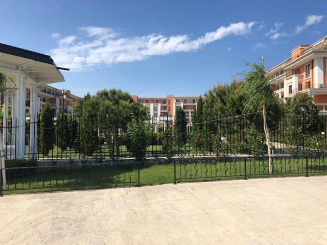 Apartment In Prestige Fort Beach Sveti Vlas Εξωτερικό φωτογραφία
